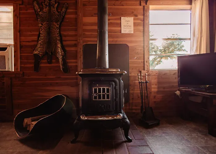 Thunderbird Lodge