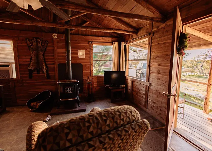 Thunderbird Lodge